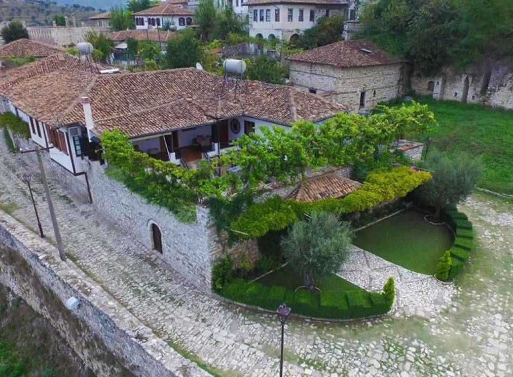 Gasthuis Berat Unesco Accommodatie vakantie hotel Albanie